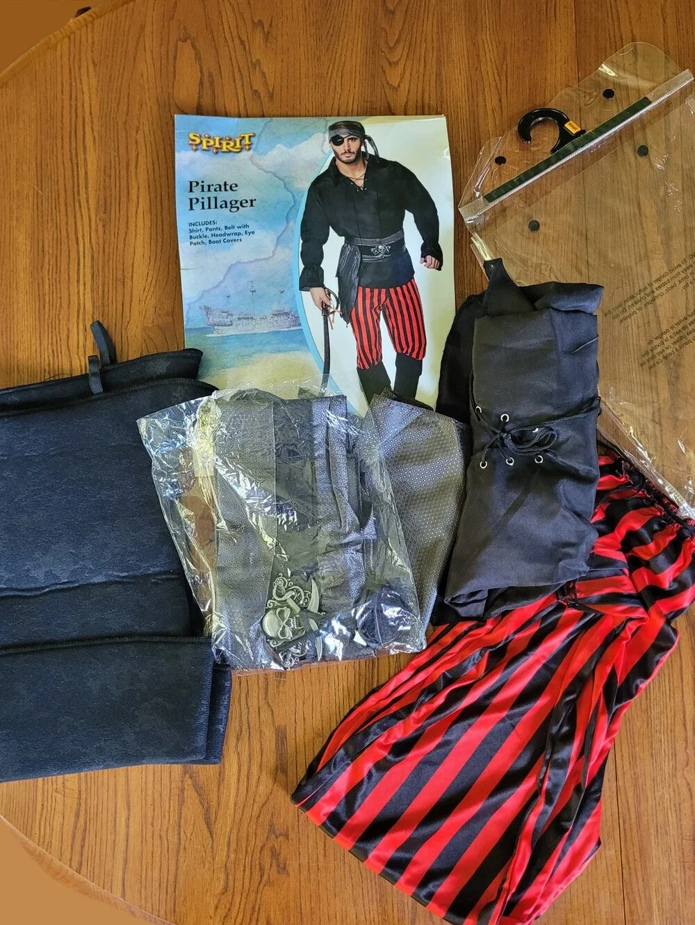 Spirit Halloween Pirate Pillager Costume -  Adult Sm - Picture 6 of 9